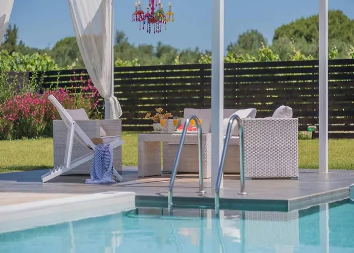 In Zakynthos With Pool & Near Tsilivi