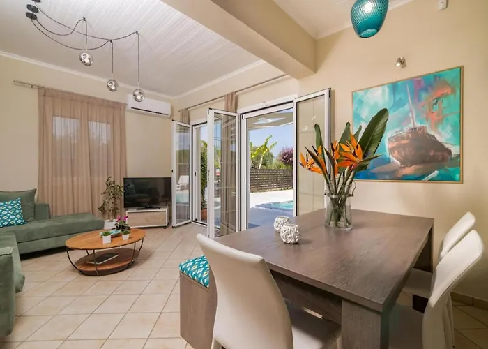 In Zakynthos With Pool & Near Tsilivi Βίλα