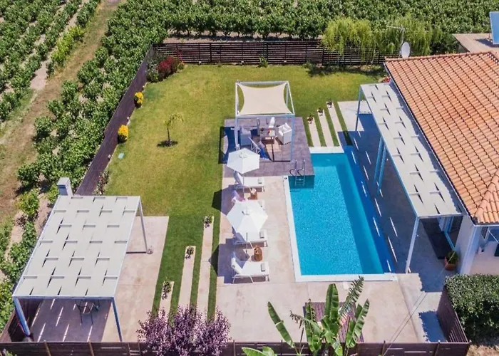 In Zakynthos With Pool & Near Tsilivi 别墅