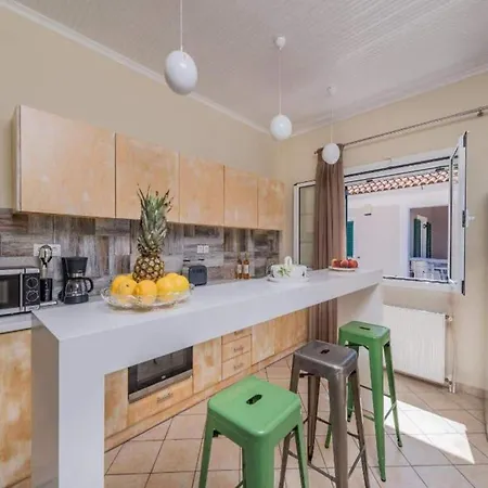 In Zakynthos With Pool & Near Tsilivi Vanato