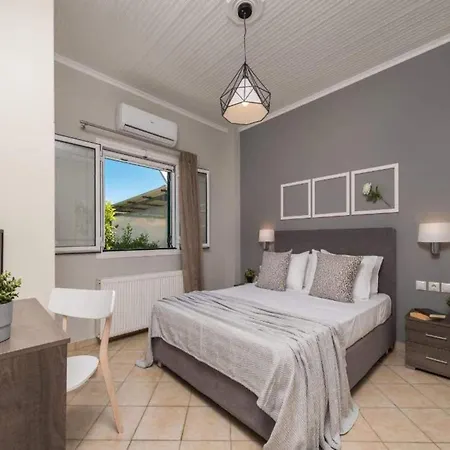 In Zakynthos With Pool & Near Tsilivi * Vanato